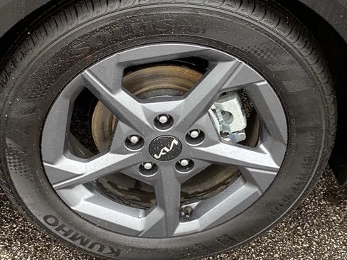 Used 2025 Kia K4 FWD image 24