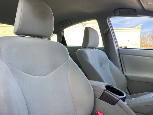 Used 2013 Toyota Prius Two image 30