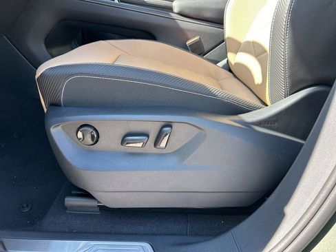 New 2026 Volkswagen Atlas Cross Sport SE image 16