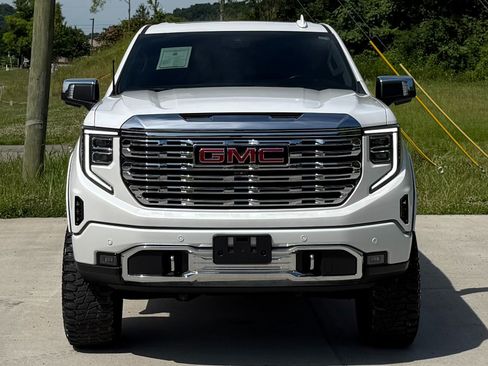 Used 2022 GMC Sierra 1500 Denali w/ Denali Reserve Package AWD/4WD image 5