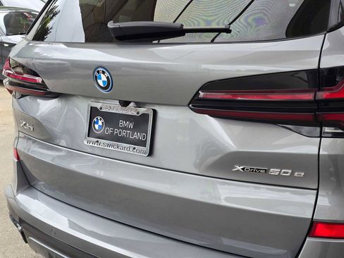 Used 2026 BMW X5 xDrive50e w/ M Sport Package AWD/4WD image 13