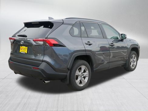 Used 2022 Toyota RAV4 XLE w/ Convenience Package AWD/4WD image 7