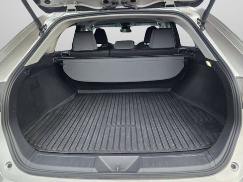 Used 2024 Toyota Venza LE image 23