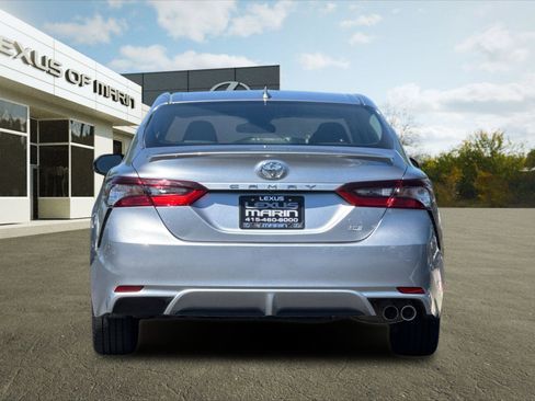 Used 2024 Toyota Camry SE image 9
