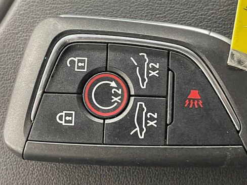 Used 2025 Chevrolet Corvette E-Ray AWD/4WD image 37