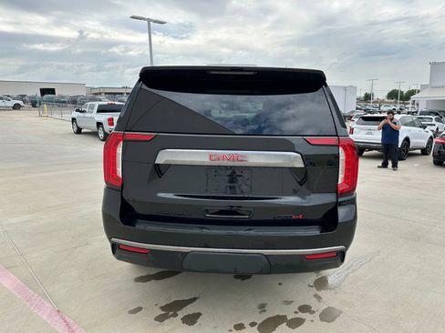 Used 2024 GMC Yukon AT4 AWD/4WD image 6
