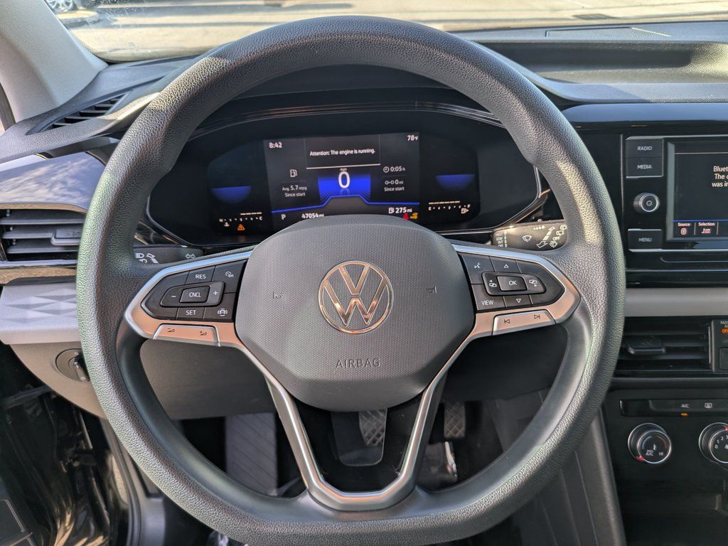 Certified 2022 Volkswagen Taos S FWD image 25