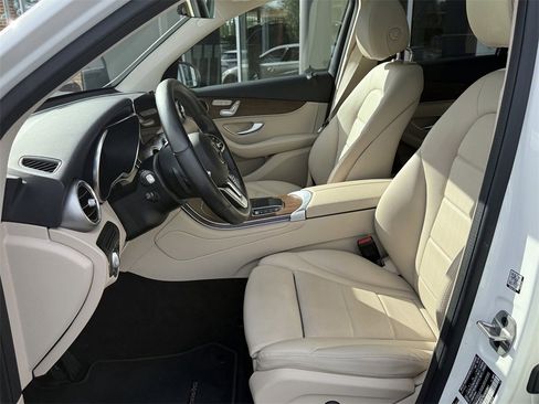 Certified 2022 Mercedes-Benz GLC 300 4MATIC image 18