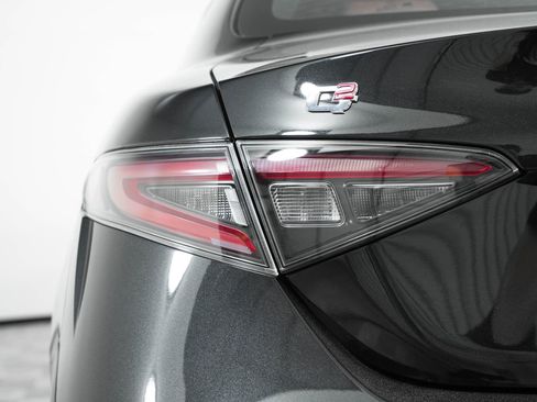New 2025 Alfa Romeo Giulia w/ Veloce Package Rwd image 13