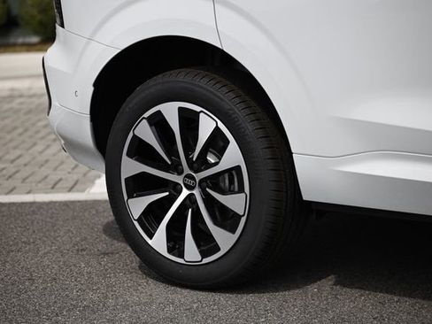 New 2026 Audi Q3 quattro 2.0T image 6