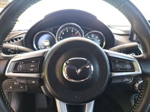 Used 2025 MAZDA MX-5 Miata RF Grand Touring RWD image 11