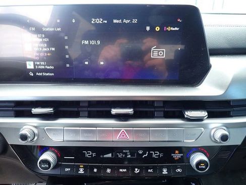 Used 2024 Kia Telluride S image 14