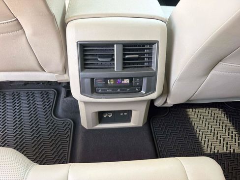 Used 2021 Volkswagen Atlas SEL Premium AWD/4WD image 16