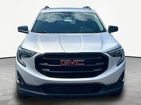 Used 2021 GMC Terrain SLT w/ Infotainment Package II AWD/4WD image 2