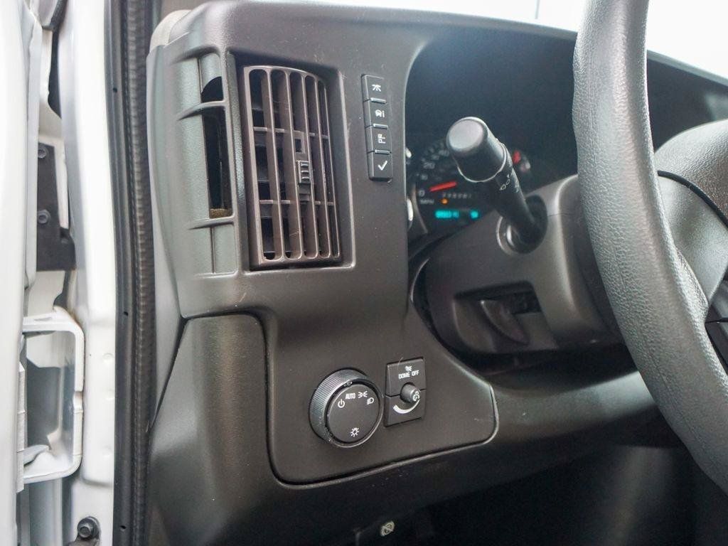 Used 2020 Chevrolet Express 3500 LT w/ LT Preferred Equipment Group RWD image 13