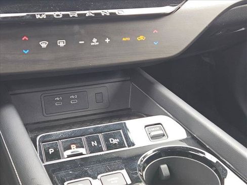 Used 2025 Nissan Murano SV FWD image 14
