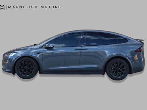 Used 2023 Tesla Model X AWD/4WD image 5
