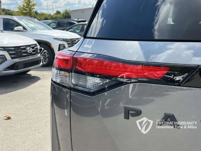 Used 2024 Nissan Pathfinder Rock Creek AWD/4WD image 10