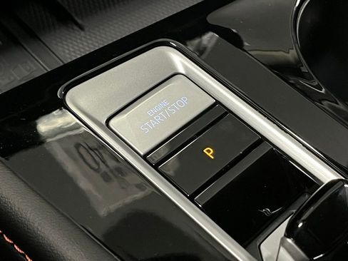 New 2026 Volkswagen Atlas Peak Edition image 17