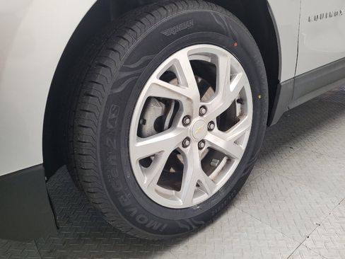 Used 2020 Chevrolet Equinox LT FWD image 31