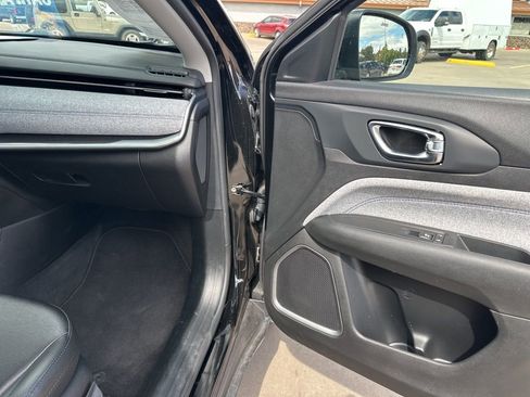 Used 2022 Jeep Compass Latitude AWD/4WD image 8