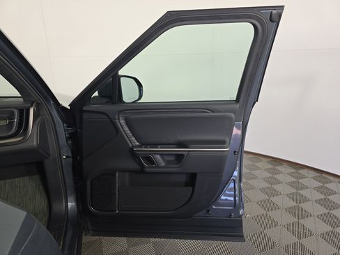 Used 2023 Rivian R1S Launch Edition Quad AWD/4WD image 18