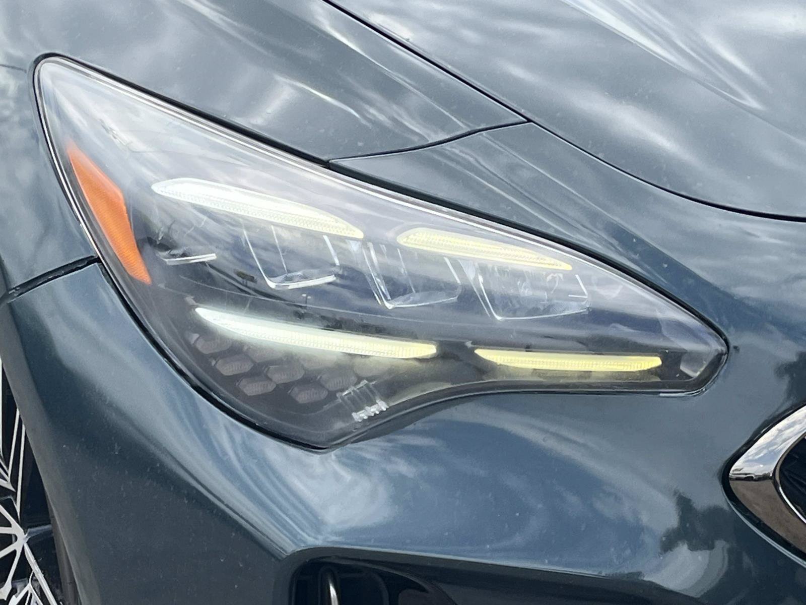 Used 2022 Kia Stinger GT1 RWD image 9