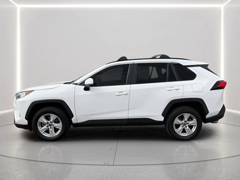 Used 2021 Toyota RAV4 XLE image 2