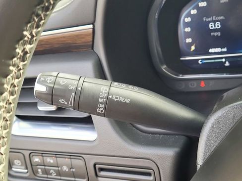 Used 2024 Chevrolet Tahoe Premier image 17