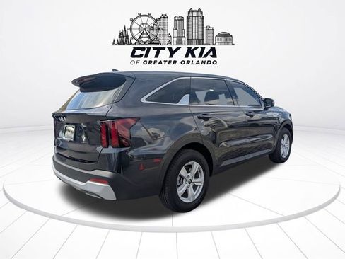 New 2026 Kia Sorento LX FWD image 7
