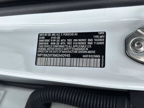 Used 2021 Porsche Cayenne Coupe image 38