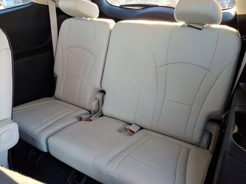 Used 2024 Buick Enclave Essence w/ Technology Package image 20