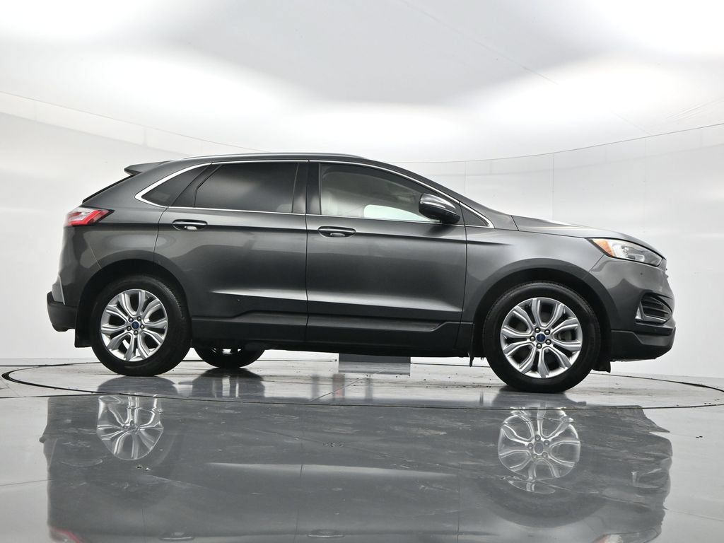 Used 2020 Ford Edge Titanium AWD/4WD image 46