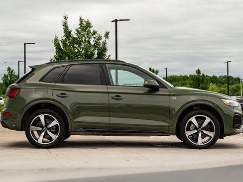 Certified 2023 Audi Q5 2.0T Premium Plus w/ Premium Plus Package AWD/4WD image 3