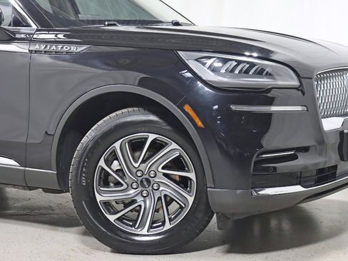 Used 2024 Lincoln Aviator AWD w/ Elements Package image 5