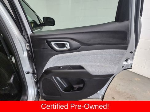 Certified 2025 Jeep Compass Latitude AWD/4WD image 27