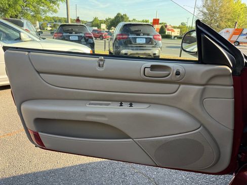 Used 2003 Chrysler Sebring LXi image 20