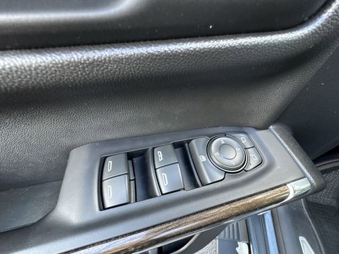 Used 2019 Chevrolet Silverado 1500 RST image 13