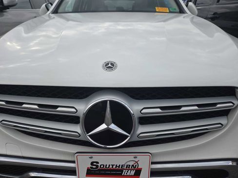 Used 2022 Mercedes-Benz GLC 300 4MATIC w/ Premium Package Lite image 11