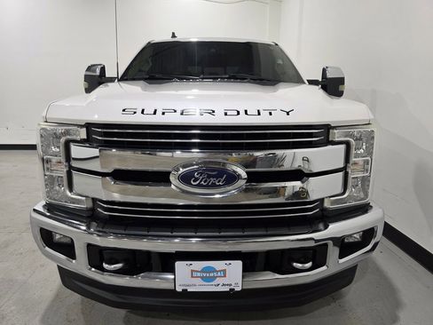 Used 2019 Ford F250 Lariat w/ Lariat Ultimate Package image 9
