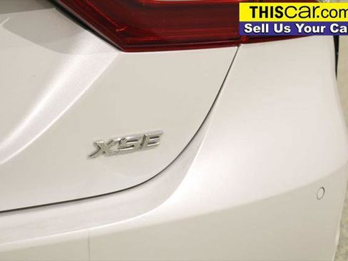 Used 2018 Toyota Camry XSE FWD image 33