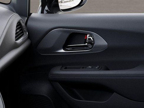 New 2026 Chrysler Pacifica Select image 25