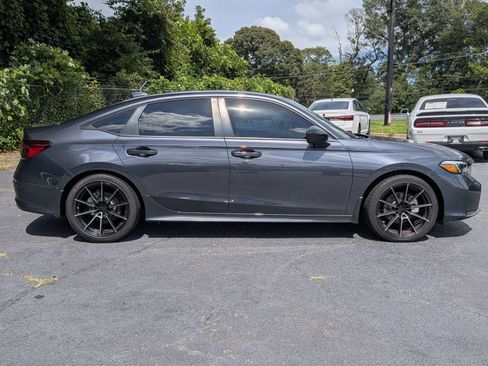 Used 2025 Honda Civic Sport image 3