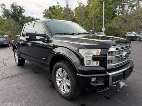 Used 2015 Ford F150 Platinum w/ Equipment Group 701A Luxury AWD/4WD image 4