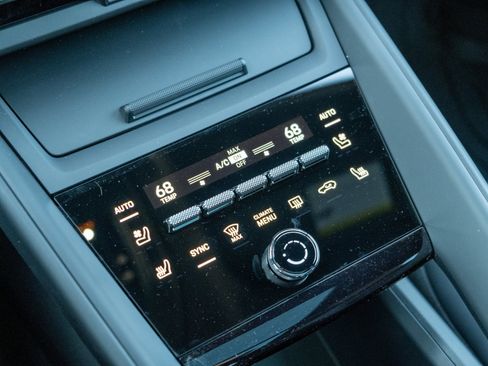 New 2026 Porsche Macan 4 Electric image 23