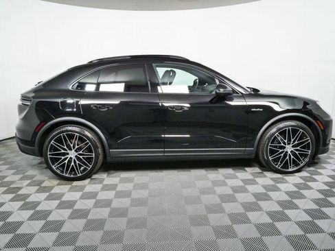 New 2026 Porsche Macan 4 Electric AWD/4WD image 29