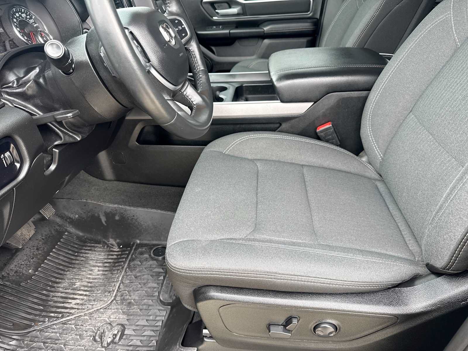 Used 2024 RAM 1500 Big Horn AWD/4WD image 15