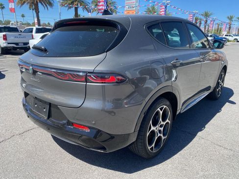 Used 2024 Alfa Romeo Tonale Ti w/ Premium Interior Package AWD/4WD image 7