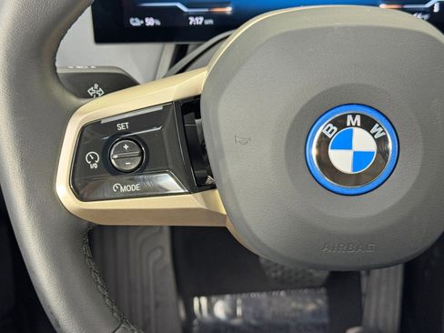 Used 2023 BMW iX xDrive50 w/ Sport Package image 22