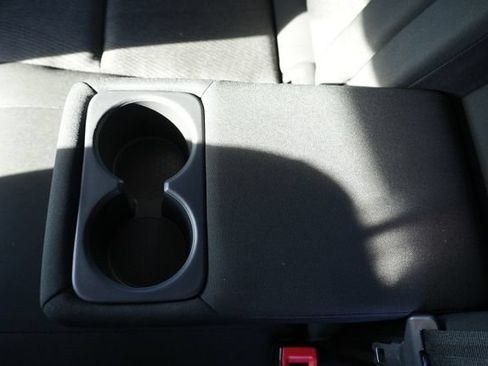 Used 2025 Nissan Rogue SV AWD/4WD image 17